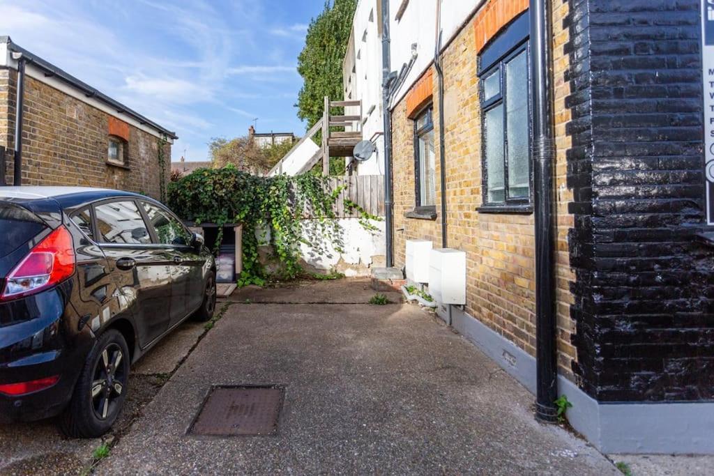 2 Bed Apartment Near The Beach Southend-on-Sea Extérieur photo