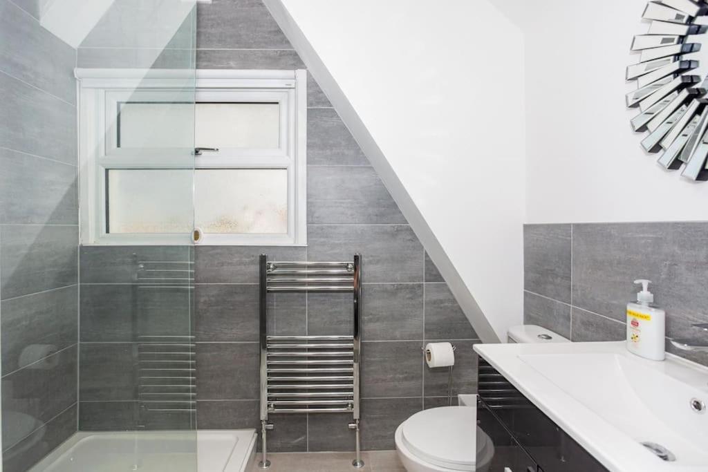 2 Bed Apartment Near The Beach Southend-on-Sea Extérieur photo
